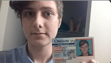 Fullz + Drivers License Front and Back + Selfie Holding (COMPLETE PACKAGE!)